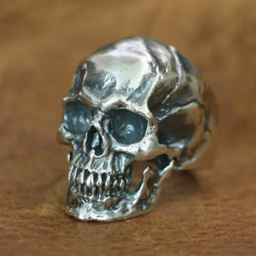 Anillo de calavera plata vista izquierda